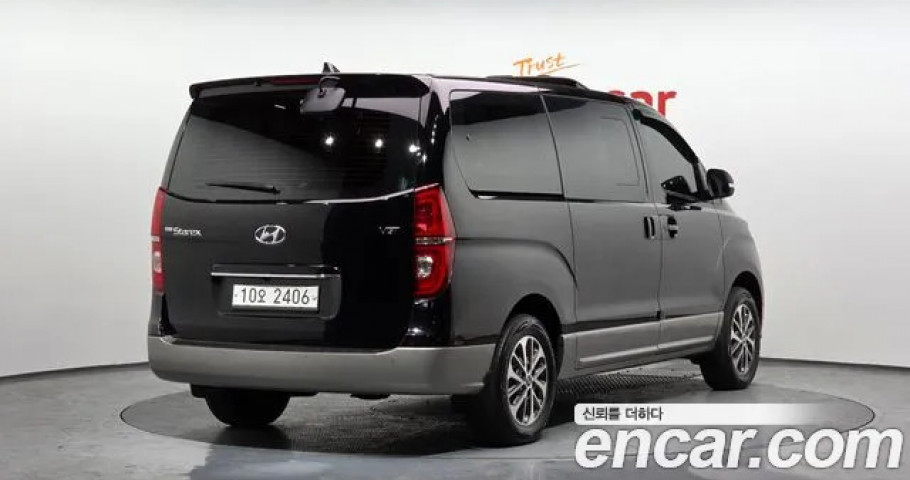 Hyundai Starex 