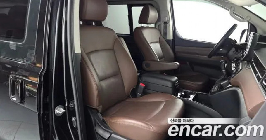 Hyundai Starex 