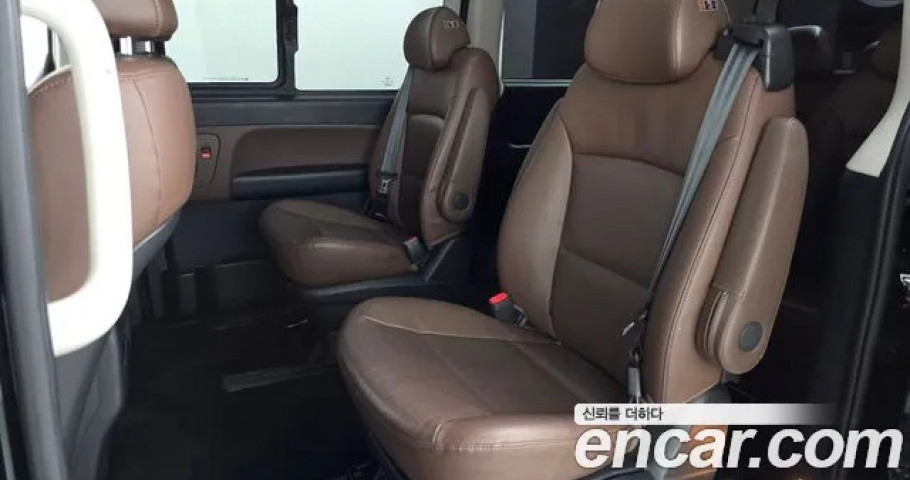 Hyundai Starex 
