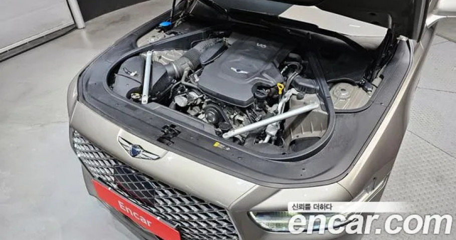 Genesis G90 