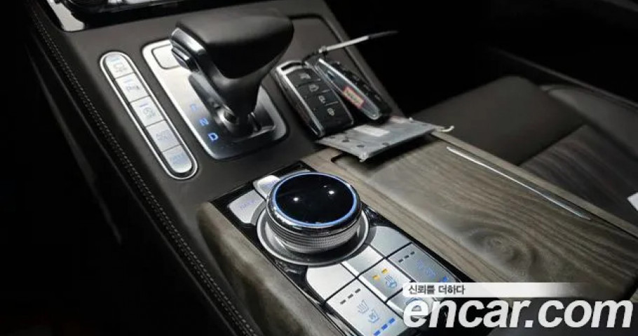 Genesis G90 