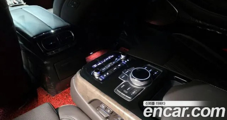Genesis G90 