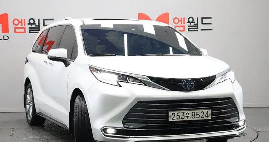 Toyota Sienna 