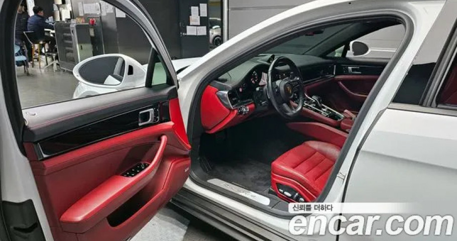 Porsche Panamera 