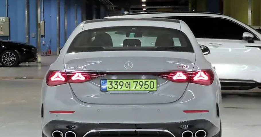 Mercedes-Benz E-Class 