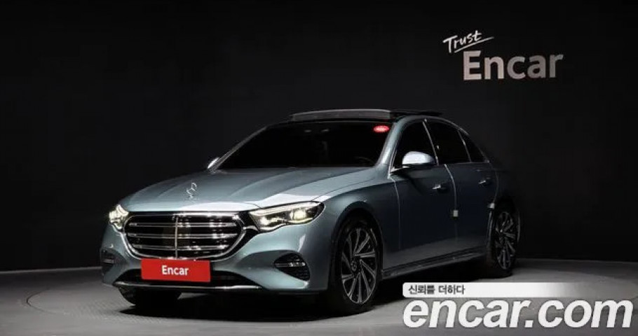 Mercedes-Benz E-Class 