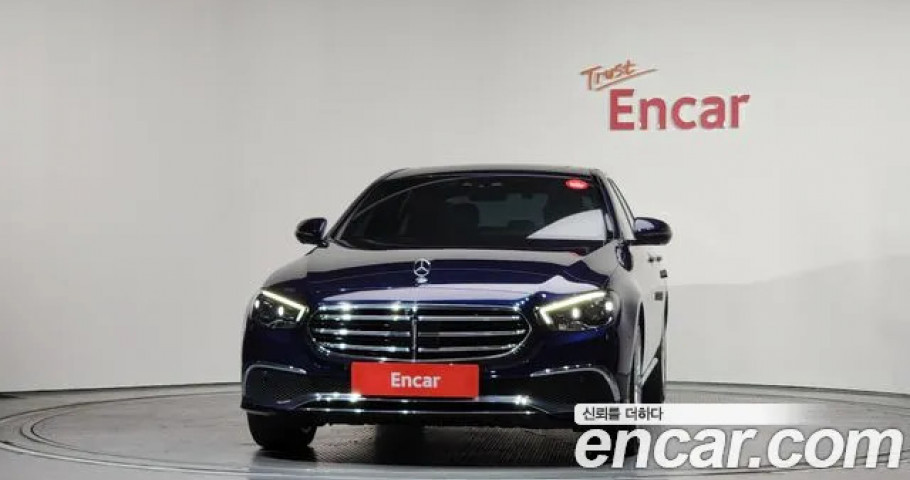 Mercedes-Benz E-Class 