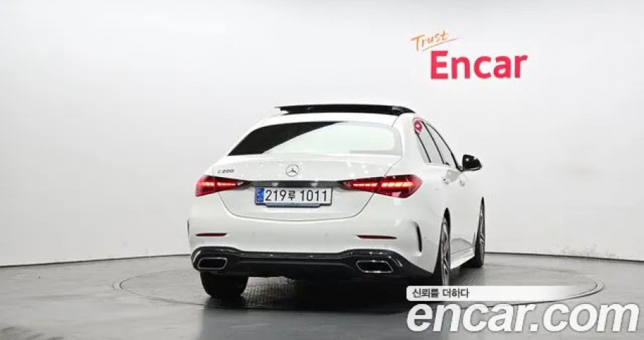 Mercedes-Benz C-Class 