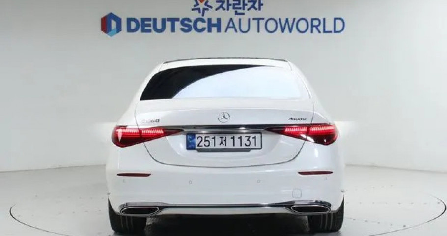 Mercedes-Benz S-Class 