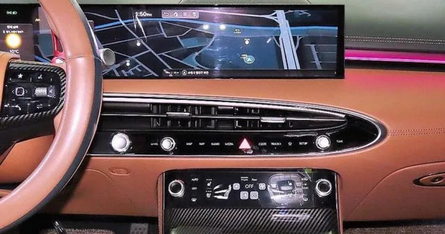 Genesis Gv70 