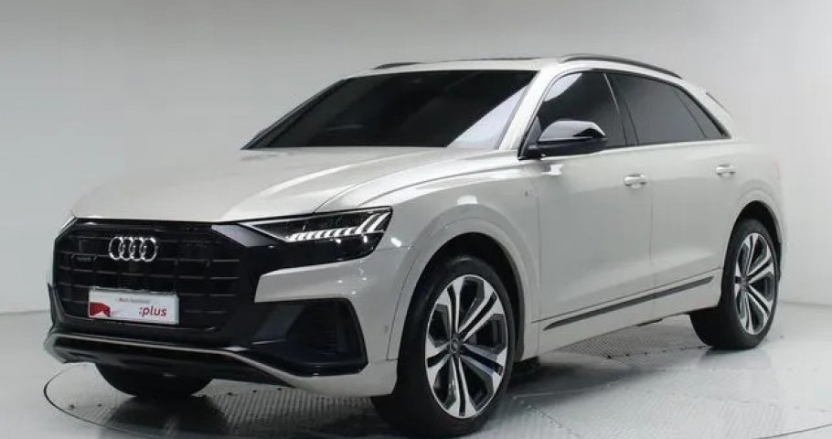 Audi Q8 