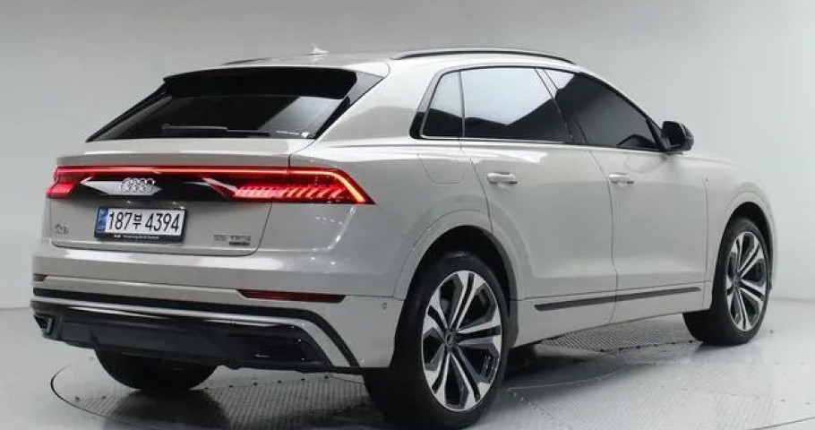 Audi Q8 