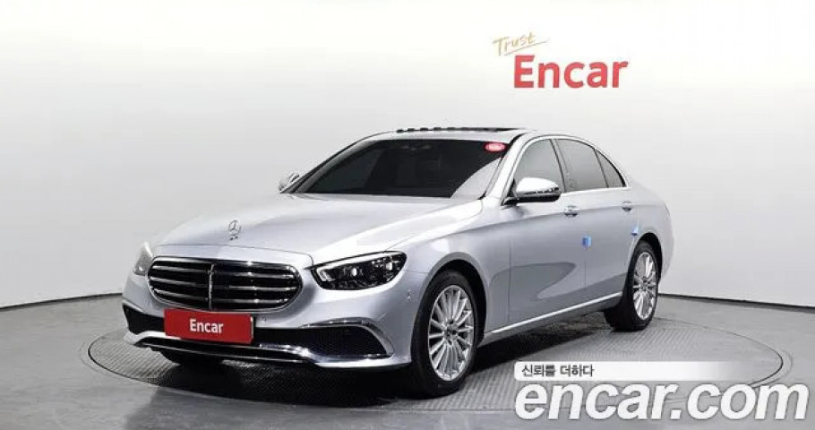 Mercedes-Benz E-Class 