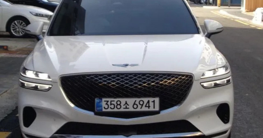 Genesis Gv70 