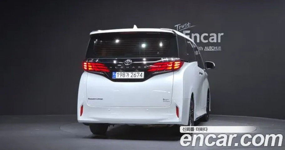 Toyota Alphard 