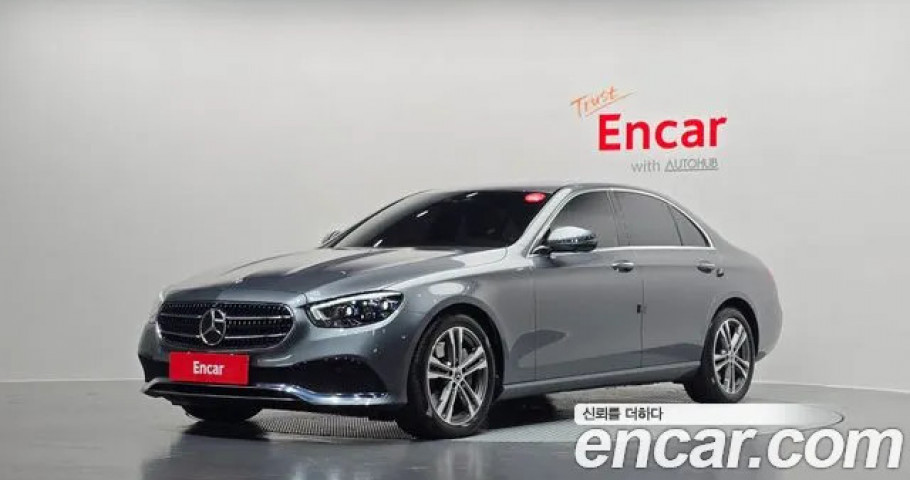 Mercedes-Benz E-Class 