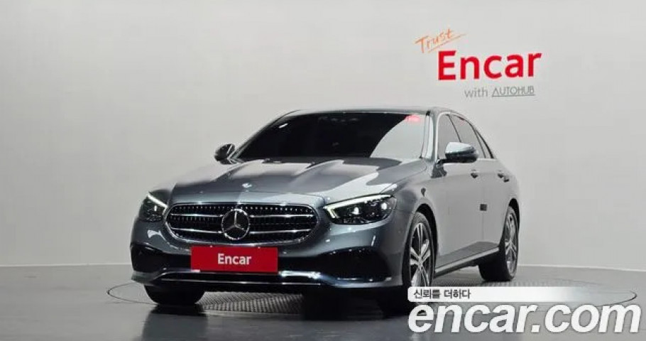 Mercedes-Benz E-Class 