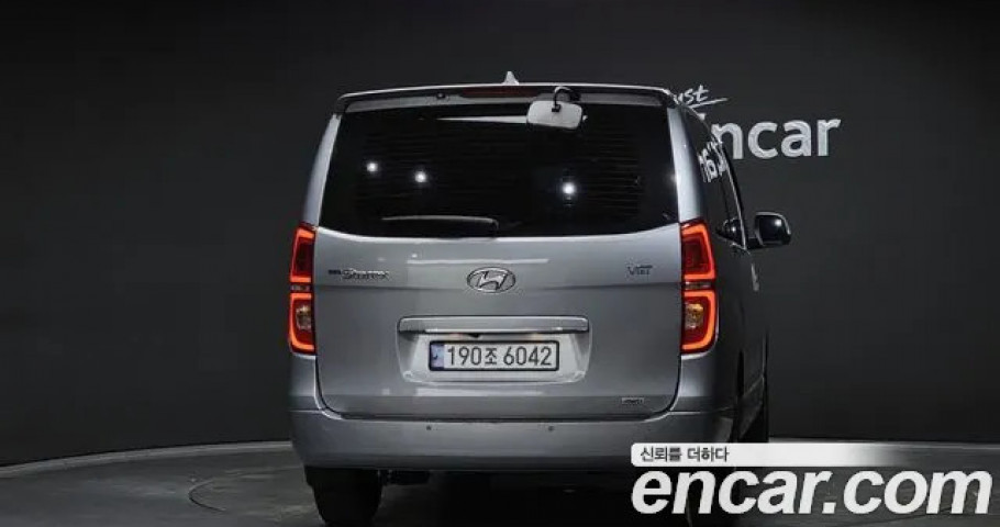 Hyundai Starex 