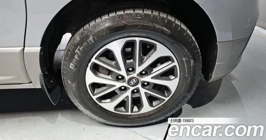 Hyundai Starex 