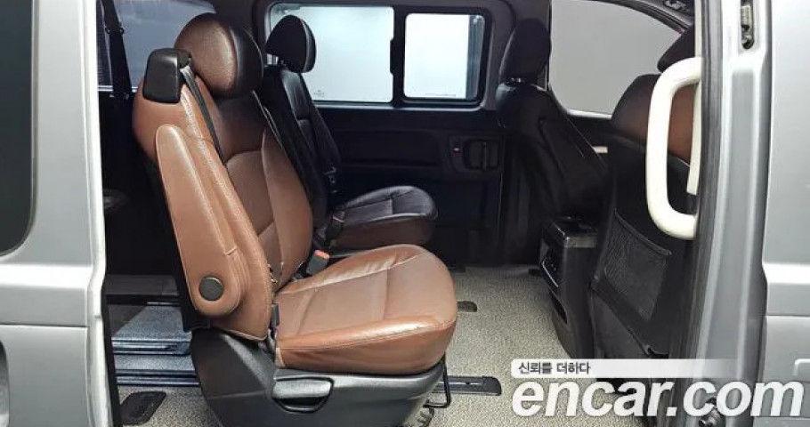 Hyundai Starex 