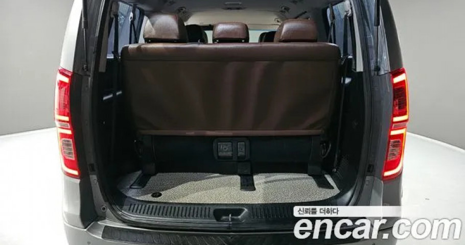 Hyundai Starex 