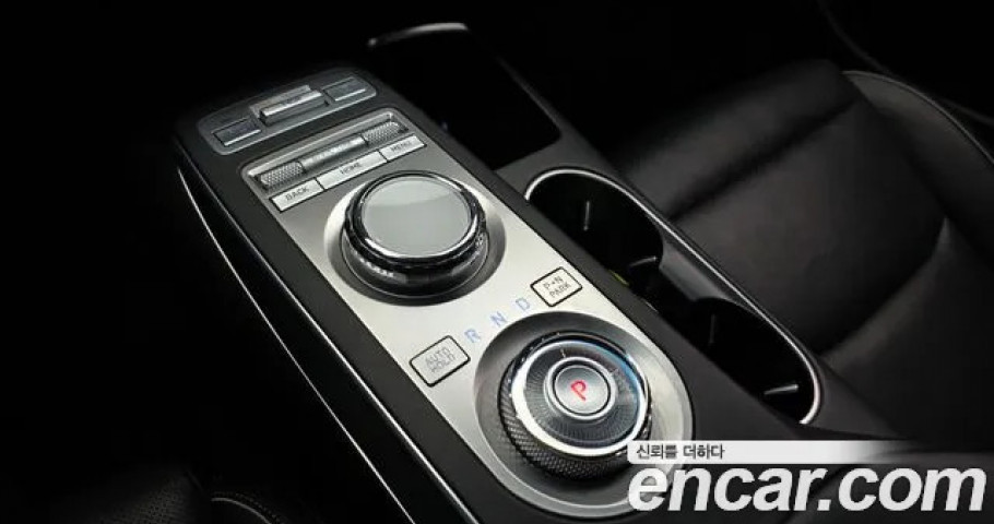 Genesis Gv70 