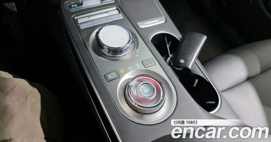 Genesis Gv70 