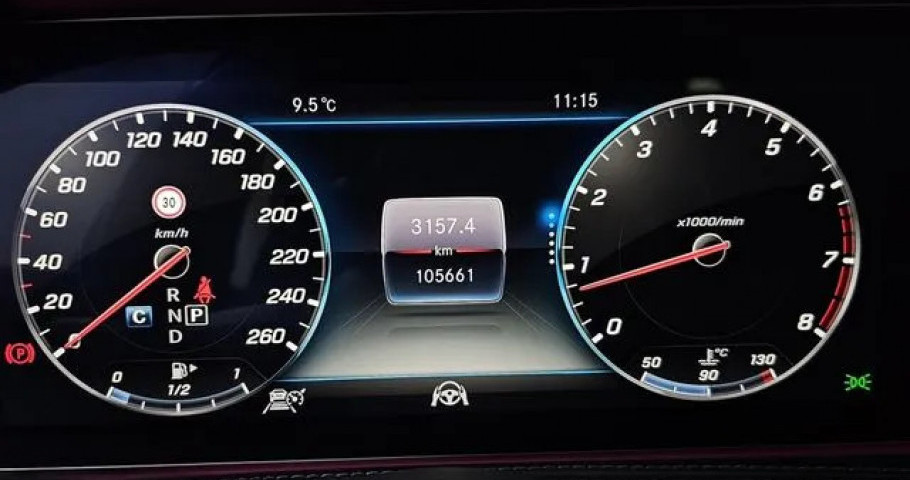 Mercedes-Benz S-Class 