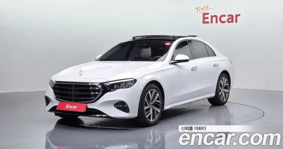 Mercedes-Benz E-Class 
