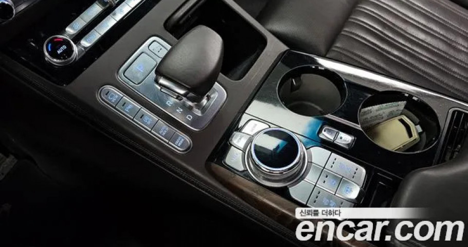 Genesis G90 