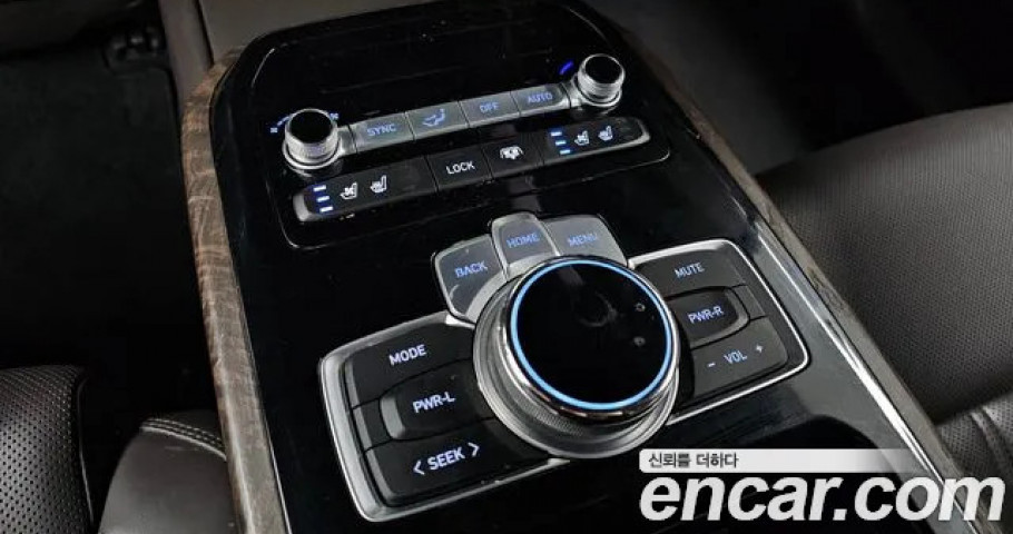 Genesis G90 