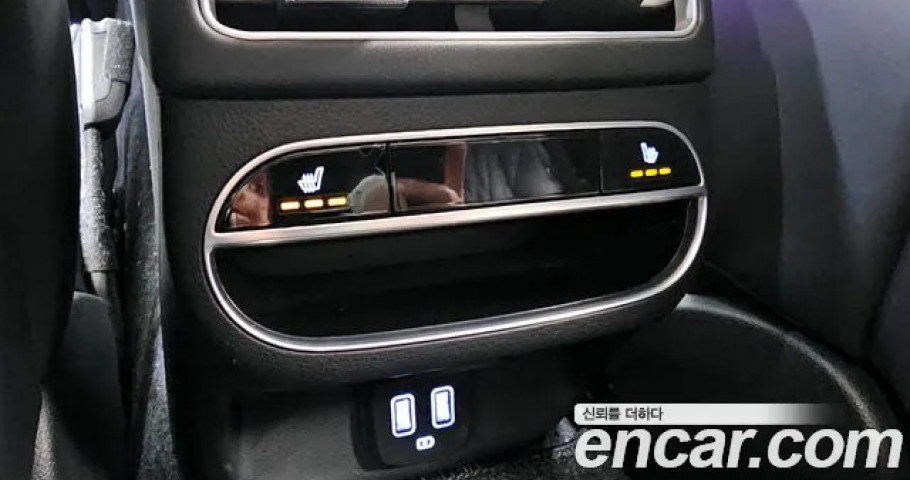 Genesis Gv70 