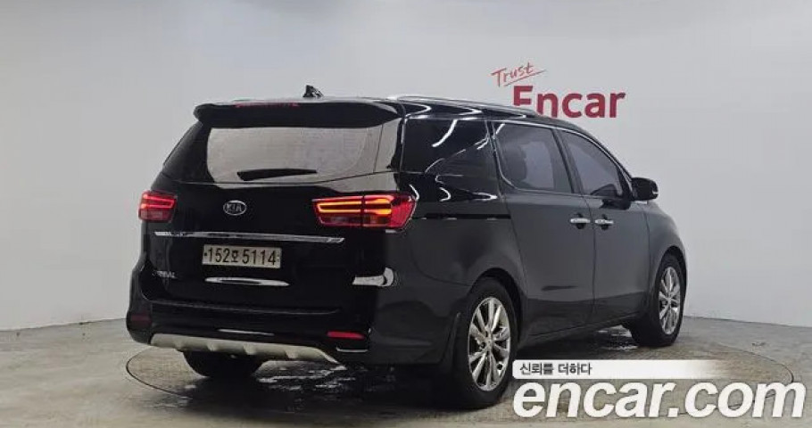 Kia Carnival 