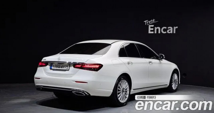 Mercedes-Benz E-Class 