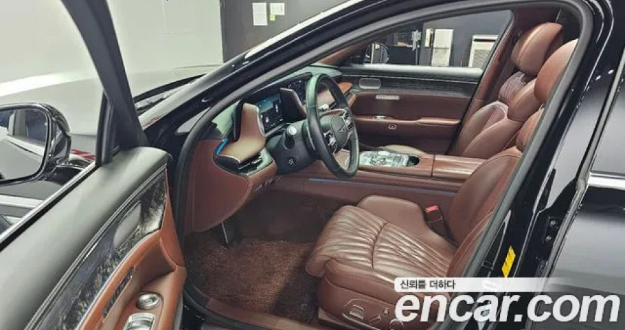 Genesis G90 