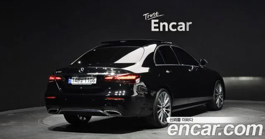 Mercedes-Benz E-Class 