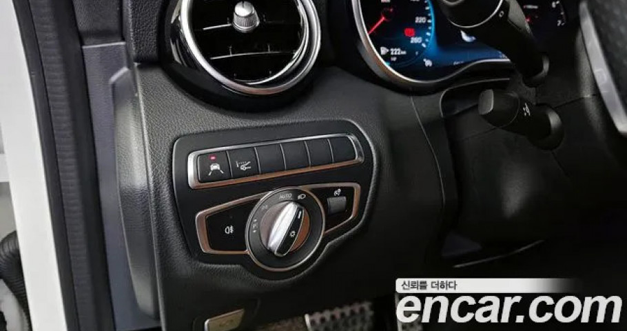 Mercedes-Benz C-Class 