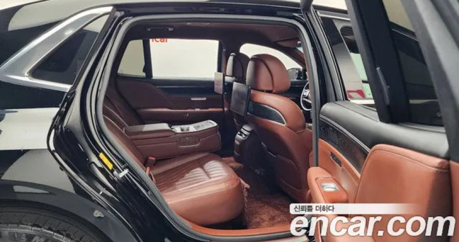 Genesis G90 