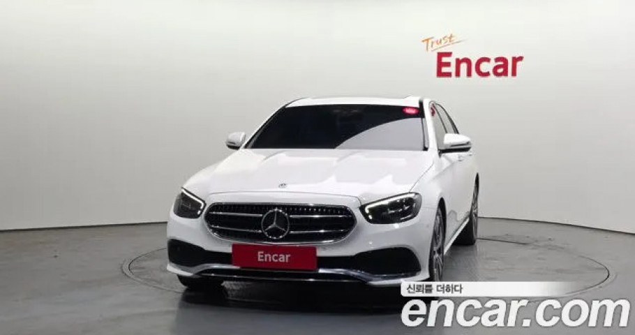 Mercedes-Benz E-Class 