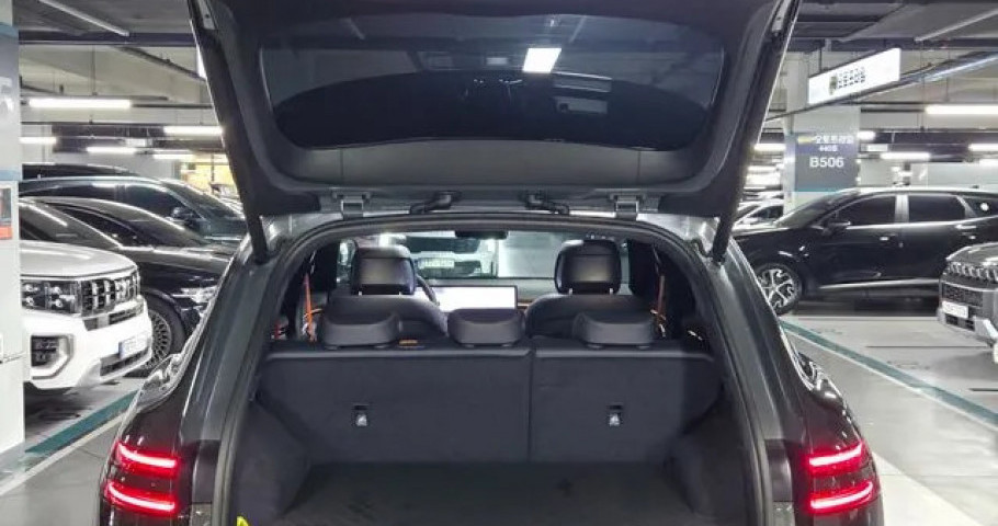 Genesis Gv70 