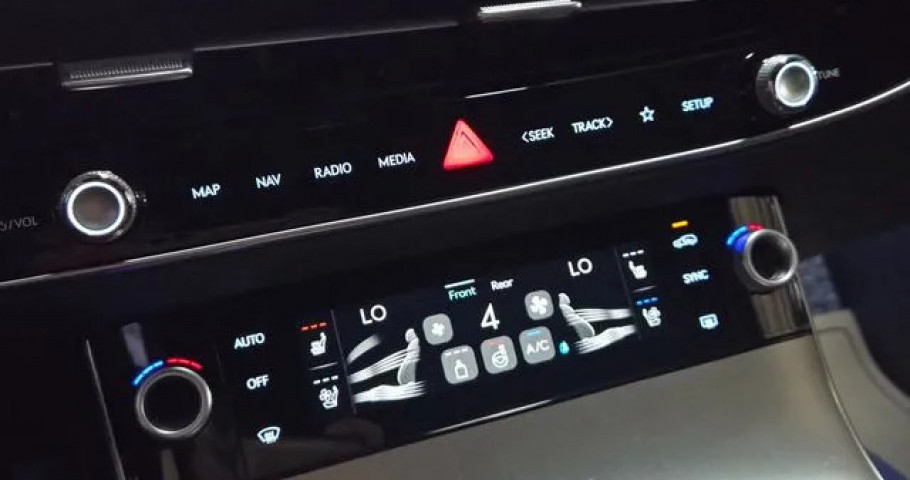 Genesis Gv70 