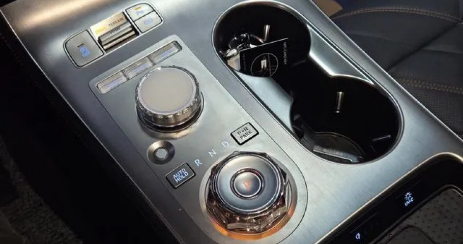 Genesis Gv70 