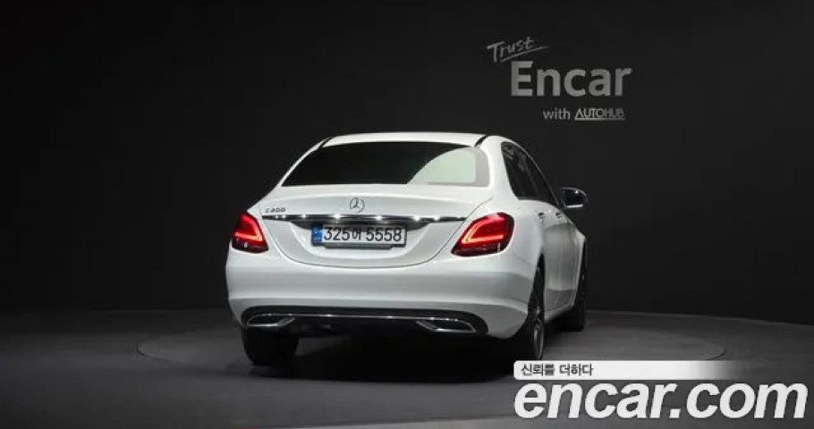 Mercedes-Benz C-Class 