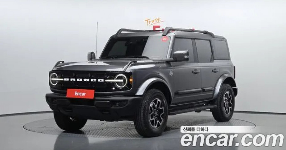 Ford Bronco 