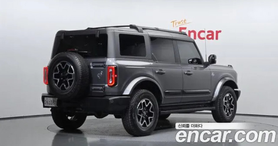 Ford Bronco 