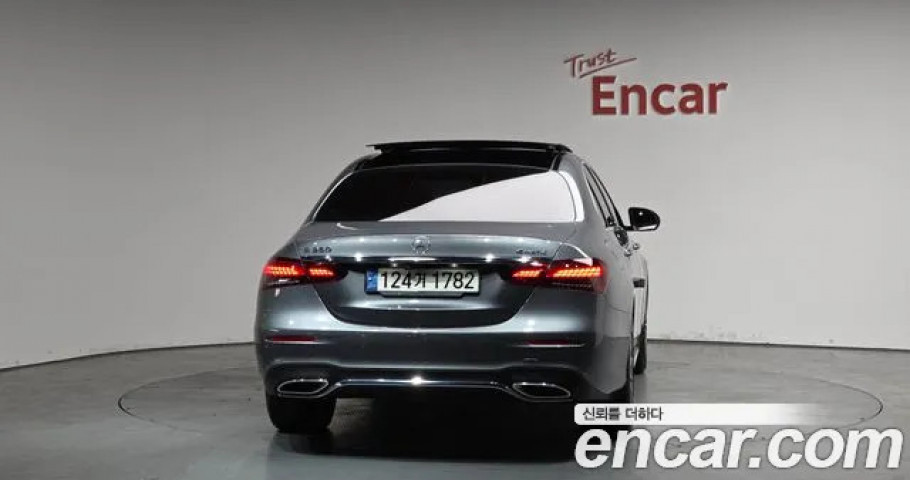 Mercedes-Benz E-Class 