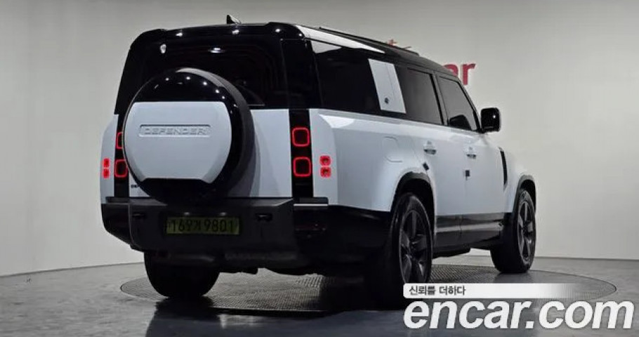 Land Rover Defender 
