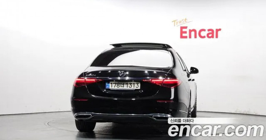 Mercedes-Benz S-Class 