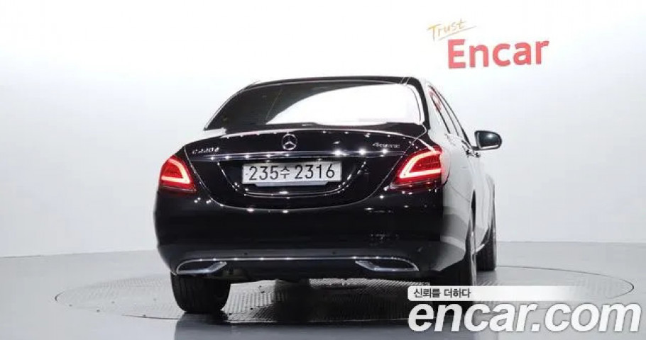 Mercedes-Benz C-Class 