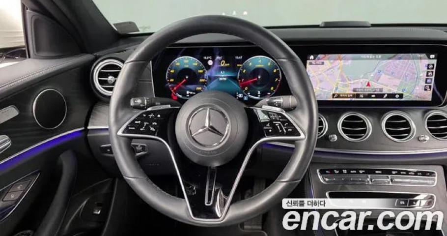 Mercedes-Benz E-Class 